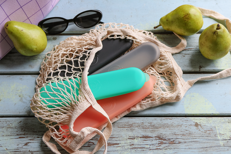 Eco-friendly lunch tote in turquoise color – perfect for school or office meals
